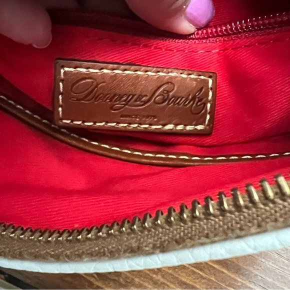 NEW Dooney & Bourke White Italian Leather Embossed Lizard Ginger Pouchette - Picture 8 of 13